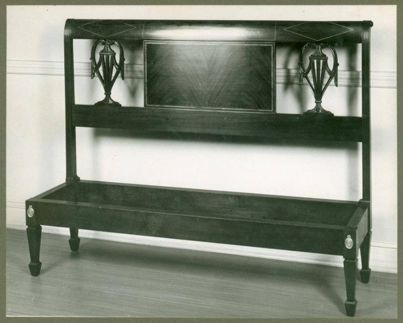 Gift of Colonel and Mrs. Richard L. Shaw, 1999.100.102.1 © 2011 The Connecticut Historical Society.
