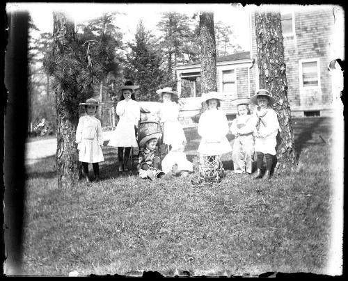 Gift of Mrs. Byard Williams, 1988.133.39  © 2013 The Connecticut Historical Society.