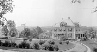 Gift of Margaret G. Giles 2015.87.1045 © 2016 The Connecticut Historical Society.