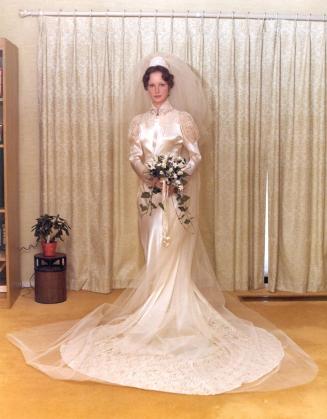 Debora Elizabeth Dunbar Sprague wearing the wedding dress in 1977.