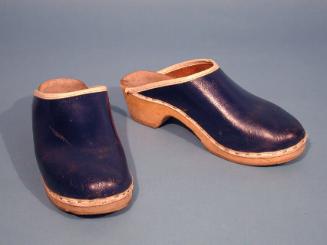 Woman's Clogs