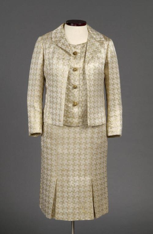 Gift of Kay Hoffman, 1991.11.6  Photograph by David Stansbury.  © 2009 The Connecticut Historic…