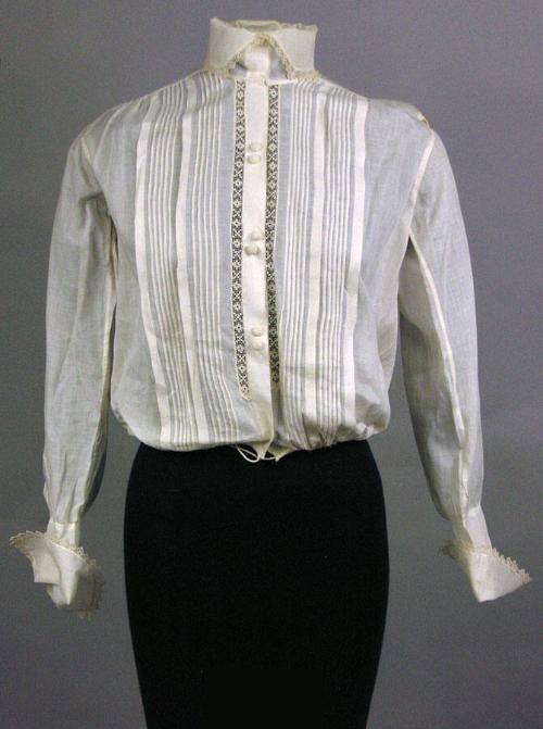 Estate of Florence S. M. Crofut, gift of Mrs. George H. Day, 1974.50.197  © 2010 The Connecticu…