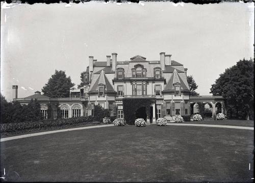 Gift of the Rosalie Thorne McKenna Foundation, 2011.344.41  © 2012 The Connecticut Historical S…