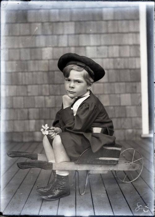 Gift of the Rosalie Thorne McKenna Foundation, 2011.344.82  © 2012 The Connecticut Historical S…