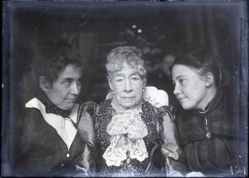 Gift of the Rosalie Thorne McKenna Foundation, 2011.344.121  © 2012 The Connecticut Historical …