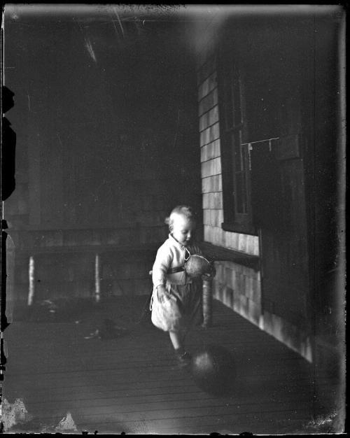 Gift of Mrs. Byard Williams, 1988.133.212  © 2013 The Connecticut Historical Society.