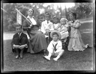 Gift of Mrs. Byard Williams, 1988.133.307  © 2013 The Connecticut Historical Society.