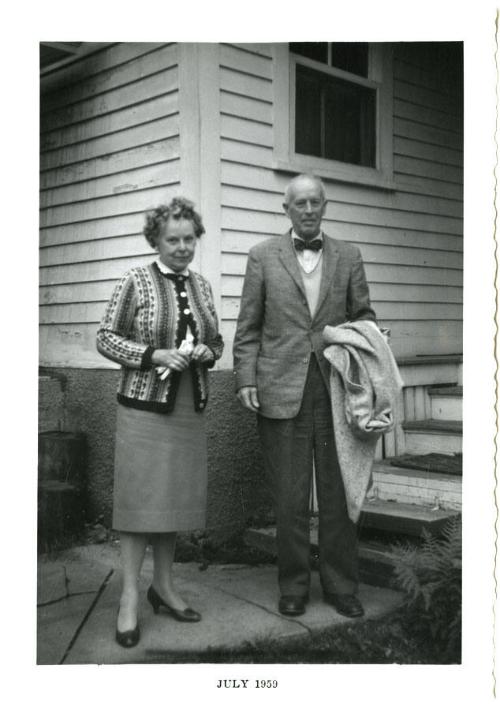 Gift of Harleigh Knott, 2011.491.0  © 2014 The Connecticut Historical Society.