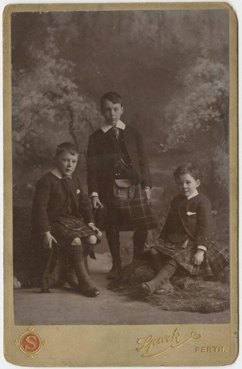 Gift of the George Keller family, 2014.9.168  © 2014 The Connecticut Historical Society.
