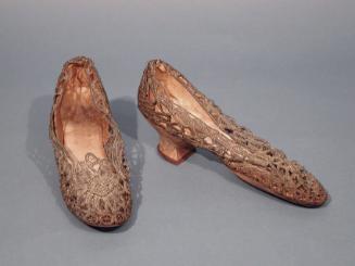 Gift of Mrs. Florence Van Fleet Lyman, 1939.7.42a-b, Connecticut Historical Society, Public Dom…