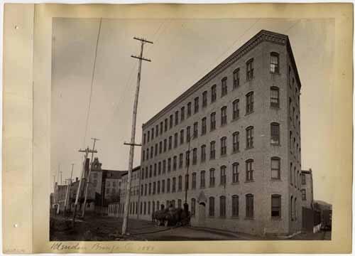 © 2015 The Connecticut Historical Society.