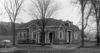 Gift of Margaret G. Giles 2015.87.551 © 2016 The Connecticut Historical Society.