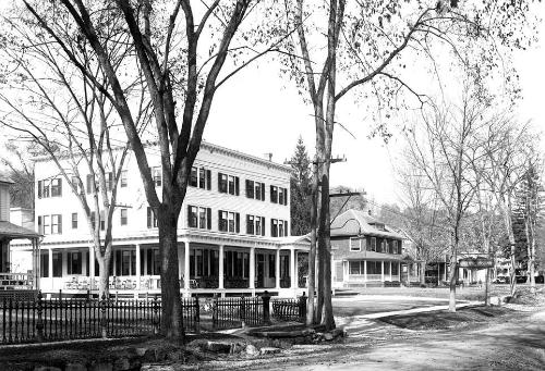Gift of Margaret G. Giles 2015.87.834 © 2016 The Connecticut Historical Society.