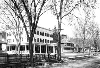 Gift of Margaret G. Giles 2015.87.834 © 2016 The Connecticut Historical Society.