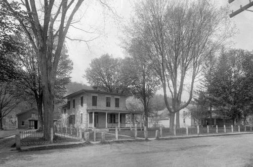 Gift of Margaret G. Giles 2015.87.874 © 2016 The Connecticut Historical Society.