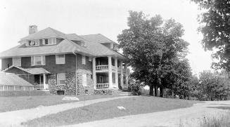 Gift of Margaret G. Giles 2015.87.989 © 2016 The Connecticut Historical Society.
