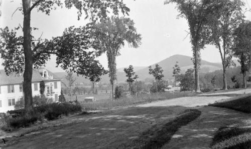 Gift of Margaret G. Giles 2015.87.991 © 2016 The Connecticut Historical Society.