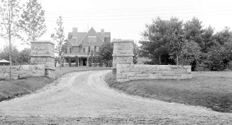 Gift of Margaret G. Giles 2015.87.1014 © 2016 The Connecticut Historical Society.