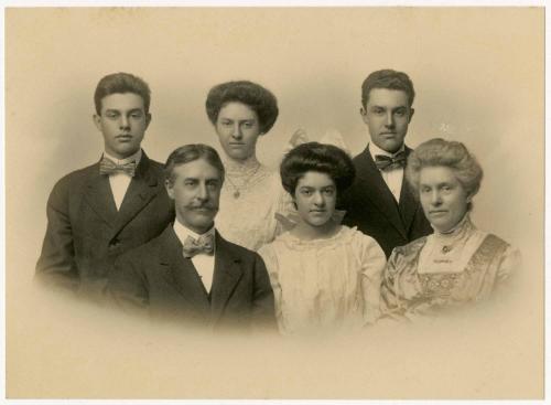 Gift of Roger M. and Maria C. Rogers, 2015.62.26 © 2016 The Connecticut Historical Society.