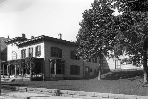 Gift of Margaret G. Giles 2015.87.1884 © 2016 The Connecticut Historical Society.