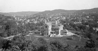 Gift of Margaret G. Giles 2015.87.1916 © 2016 The Connecticut Historical Society.
