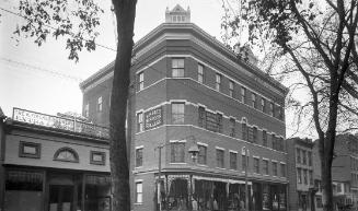 Gift of Margaret G. Giles 2015.87.1937 © 2016 The Connecticut Historical Society.