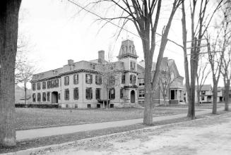 Gift of Margaret G. Giles 2015.87.1963 © 2016 The Connecticut Historical Society.