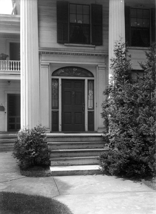Gift of Margaret G. Giles 2015.87.1983 © 2016 The Connecticut Historical Society.