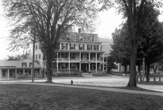 Gift of Margaret G. Giles 2015.87.2078 © 2016 The Connecticut Historical Society.
