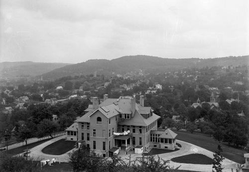 Gift of Margaret G. Giles 2015.87.2636 © 2016 The Connecticut Historical Society.
