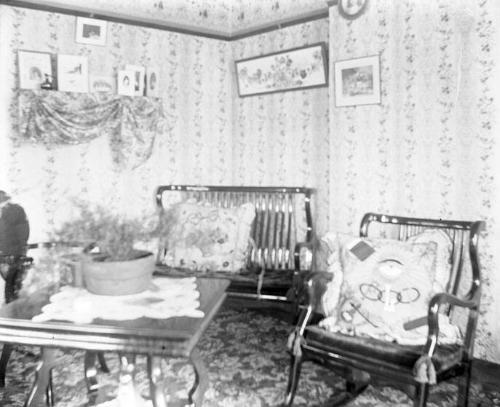 Gift of Margaret G. Giles 2015.87.3043 © 2016 The Connecticut Historical Society.