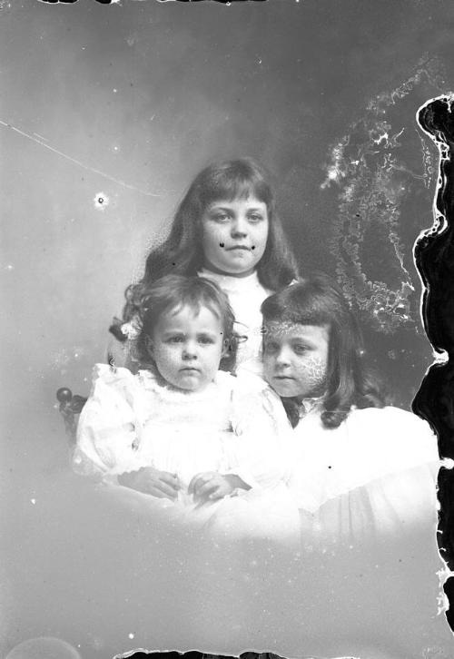 Gift of Margaret G. Giles 2015.87.3339 © 2016 The Connecticut Historical Society.