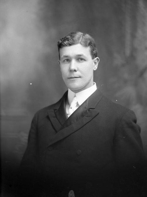 Gift of Margaret G. Giles 2015.87.3765 © 2016 The Connecticut Historical Society.