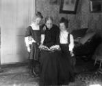 Gift of Margaret G. Giles 2015.87.3837 © 2016 The Connecticut Historical Society.