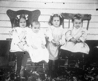 Gift of Margaret G. Giles 2015.87.3858 © 2016 The Connecticut Historical Society.