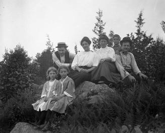 Gift of Margaret G. Giles 2015.87.4132 © 2016 The Connecticut Historical Society.