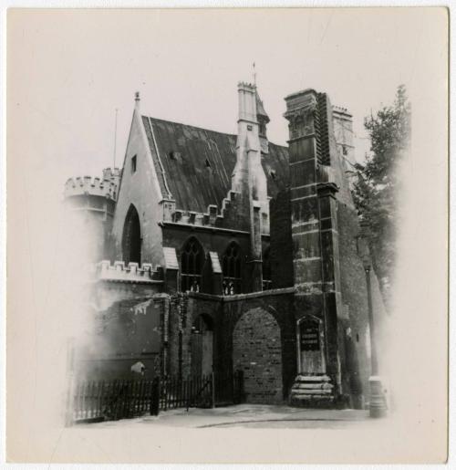 Gift of Nora Oakes Howard, 2017.41.7, Connecticut Historical Society, Copyright Undetermined