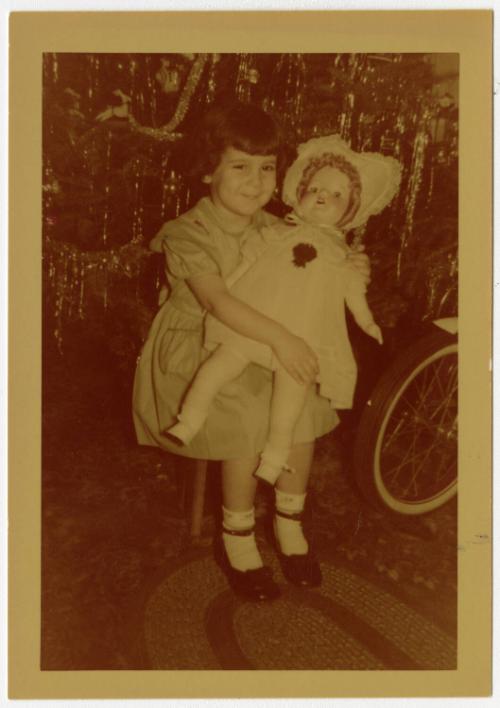 Gift of Nancy L. D'Annolfo Dellagrotta, 2020.20.14a, Connecticut Historical Society, Copyright …