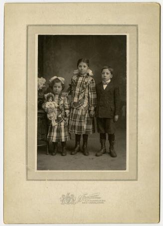 Gift of Joy Parise, 2003.249.2, Connecticut Historical Society, Copyright Undetermined
