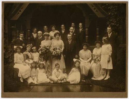 Gift of Martha Dewing, 2015.173.142a-b, Connecticut Historical Society, Copyright Undetermined