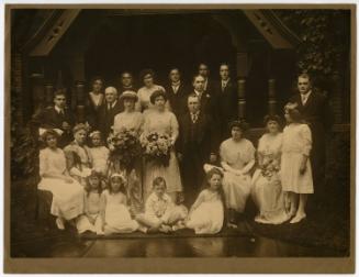 Gift of Martha Dewing, 2015.173.142a-b, Connecticut Historical Society, Copyright Undetermined