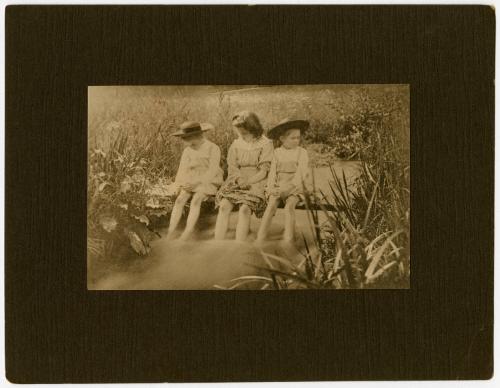 Gift of Martha Dewing, 2015.173.170a-b, Connecticut Historical Society, Copyright Undetermined