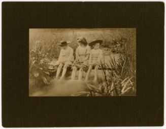 Gift of Martha Dewing, 2015.173.170a-b, Connecticut Historical Society, Copyright Undetermined