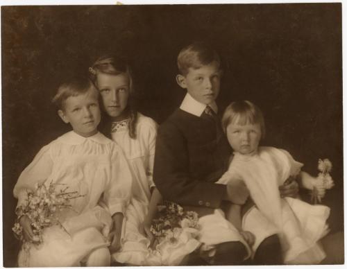 Gift of the Family of Margaret Cheney Doherty, 2021.47.19, Connecticut Historical Society, Copy…