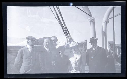 Gift of Mrs. Byard Williams, 1988.133.666, Connecticut Historical Society, Copyright Undetermin…