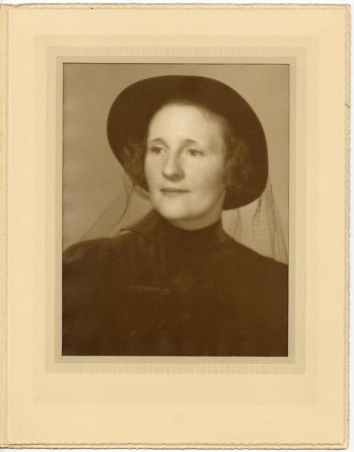 Gift of Jessie Norton-Lazenby, 2021.44.379, Connecticut Historical Society, Copyright Undetermi…
