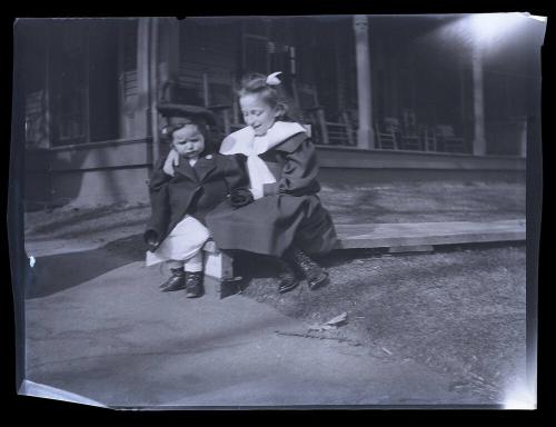Gift of Mrs. Byard Williams, 1988.133.370, Connecticut Historical Society, Copyright Undetermin…