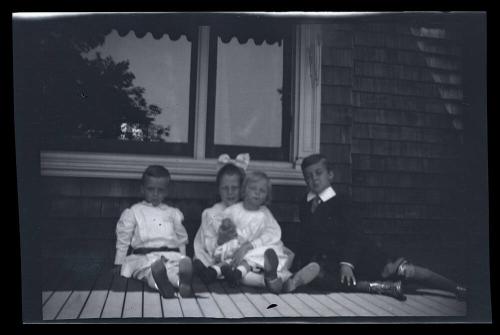 Gift of Mrs. Byard Williams, 1988.133.388, Connecticut Historical Society, Copyright Undetermin…