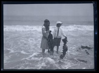 Gift of Mrs. Byard Williams, 1988.133.403, Connecticut Historical Society, Copyright Undetermin…